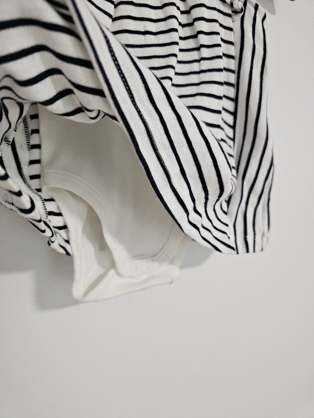 🧸2/20$ Petit Bateau Size 3M Striped Ruffle Sleeve Dress Baby Girl - Picture 3 of 7